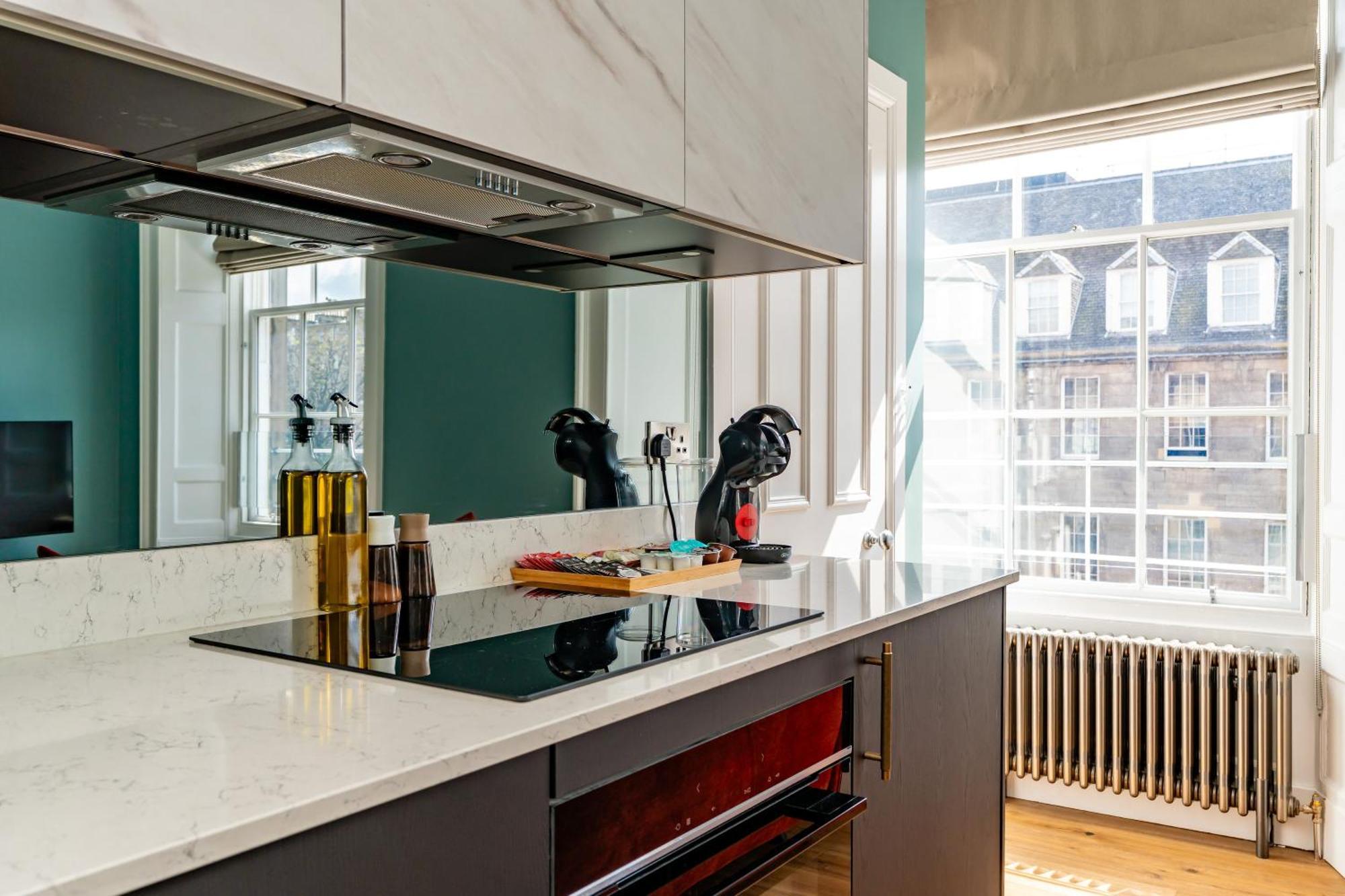 Dragon Suites Luxury Apartments At 9 Albyn Place Edinburgh Dış mekan fotoğraf